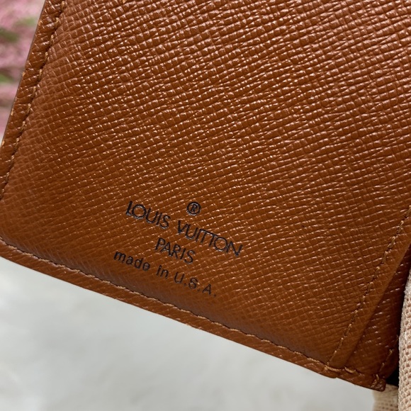 067 Authentic Louis Vuitton Monogram Kiss Lock Wallet Datecode: SB1005 - Picture 9 of 12